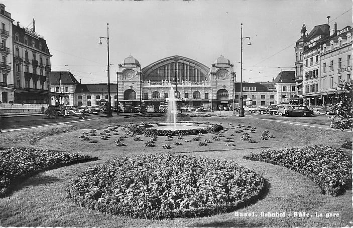Centralbahnplatz um 1955