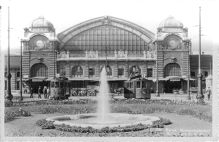 Centralbahnplatz um 1930